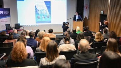 Bornova Belediyesi ve Uluslararası Müzecilik Derneği işbirliğiyle düzenlenen "Arkeoloji ve
