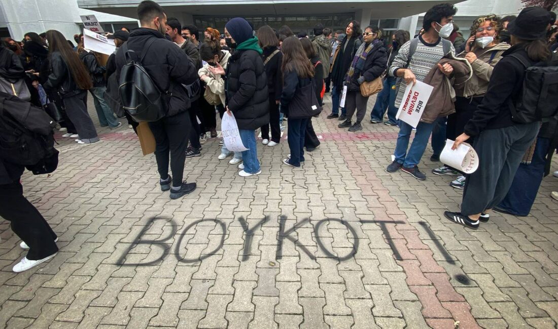 CHP İstanbul İl Başkanı Özgür Çelik, partisinin medya kuruluşları ve