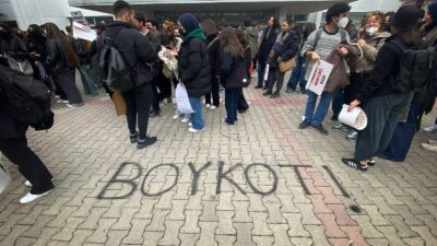 CHP İstanbul İl Başkanı Özgür Çelik, partisinin medya kuruluşları ve