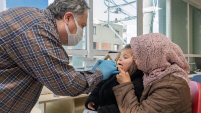 Koruyucu sağlık hizmetleri kapsamında İzmir’in 30 ilçesinde ağız ve diş