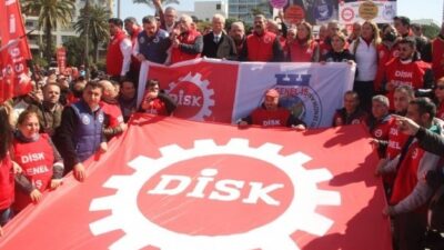 İstanbul Büyükşehir Belediye Başkanı Ekrem İmamoğlu'nun tutuklanmasını protesto etmek amacıyla