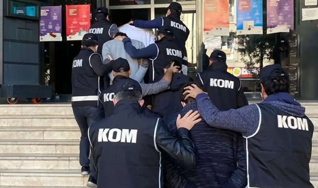 İzmir’de Hücre-11 operasyonu İçişleri Bakanı Ali Yerlikaya, İzmir'de tefecilere ve dolandırıcılara yönelik "Hücre-11"