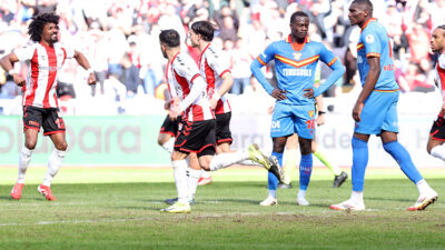 Trendyol Süper Lig'in 27. haftasında Sivasspor, sahasında Göztepe'yi 3-1 mağlup