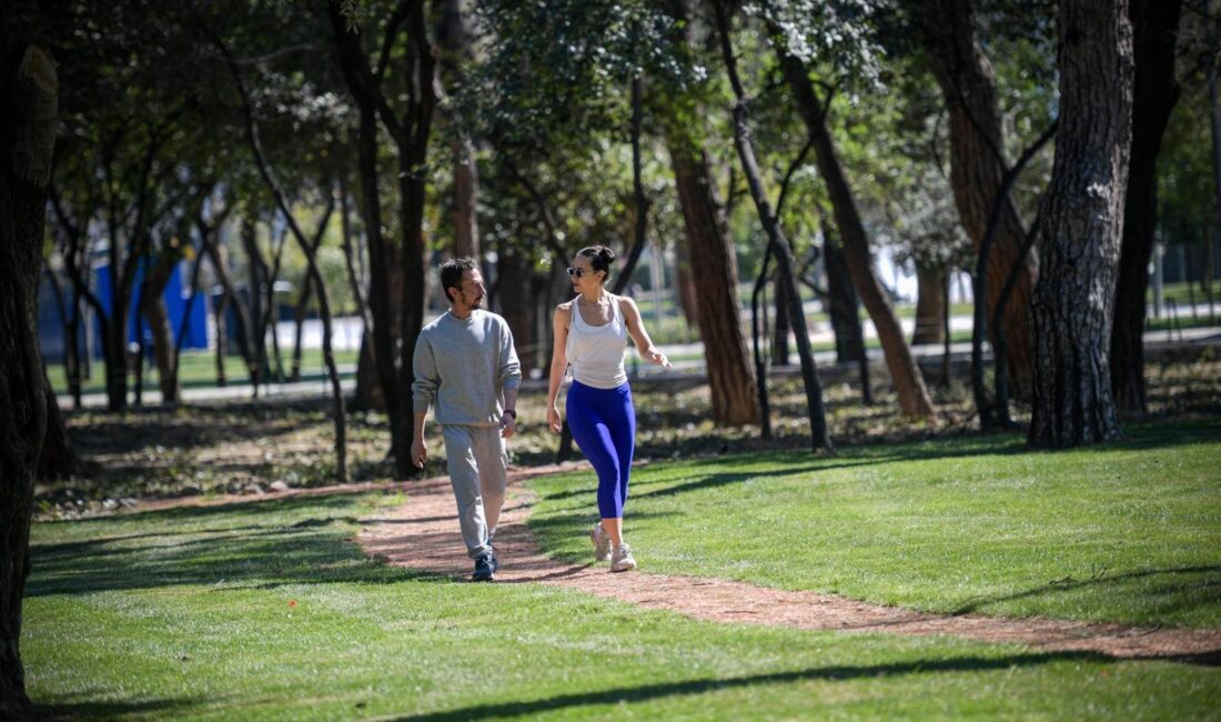 İzmir Büyükşehir Belediyesi bir asırdır kente hizmet veren Hasanağa Bahçesi’ndeki