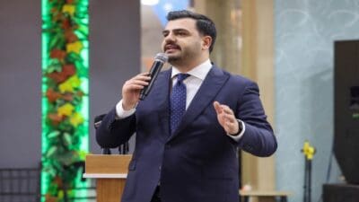 Saraçhane Parkı’ndan Ekrem İmamoğlu için toplanmış kalabalığa seslenen CHP Genel