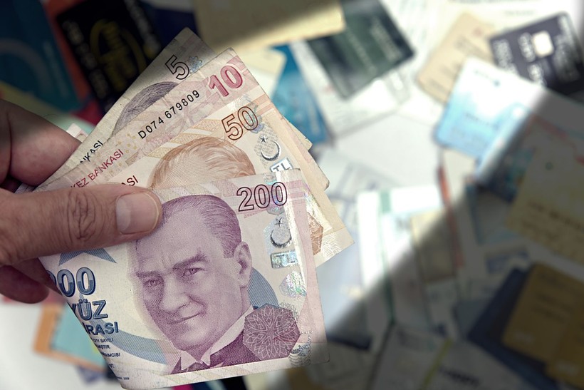 Bu İşte Bir Terslik Var! Kredi Faiz Oranlarında Bankalar Frene Bastı! 3 Sebep Ellerini Kollarını Bağladı - Resim: 6