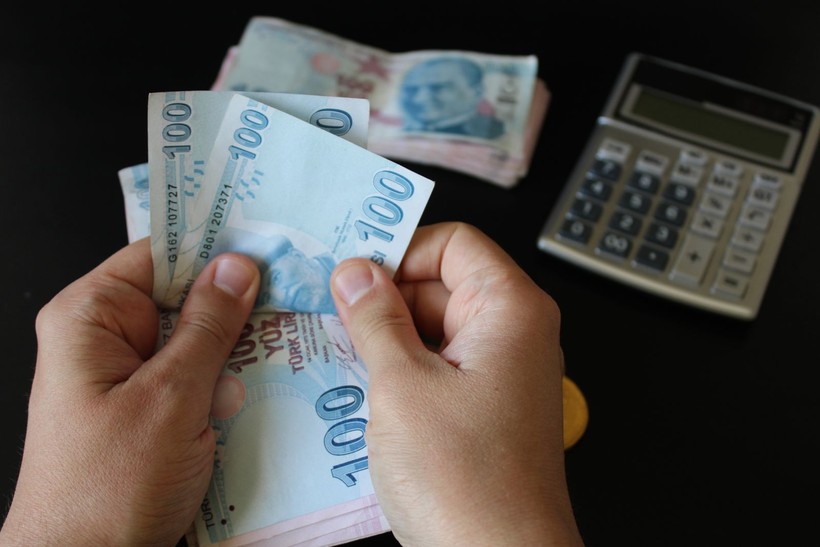 Bu İşte Bir Terslik Var! Kredi Faiz Oranlarında Bankalar Frene Bastı! 3 Sebep Ellerini Kollarını Bağladı - Resim: 5