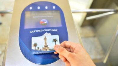 İzmir Büyükşehir Belediyesi'nin toplu taşımada 30 yaş üstü öğrencilere indirim