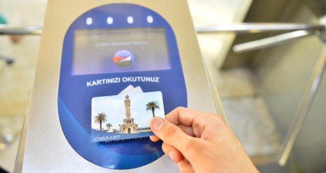 İzmir Büyükşehir Belediyesi'nin toplu taşımada 30 yaş üstü öğrencilere indirim
