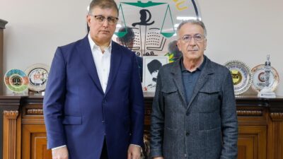 İzmir Büyükşehir Belediye Başkanı Dr. Cemil Tugay, İstanbul Barosu yönetiminin