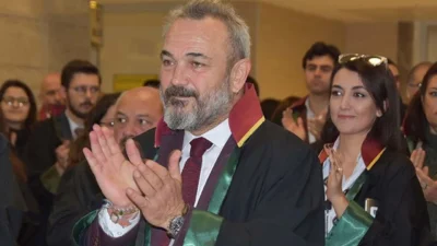 Sabah saatlerinde gözaltına alınan İzmir Barosu eski Başkanı ve avukatlar,