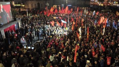 İstanbul Büyükşehir Belediyesi soruşturmalarının ardından başlayan gözaltı ve tutuklamaların yankıları