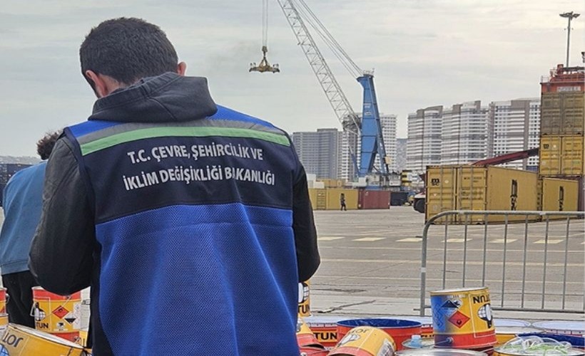 İzmir Körfezi'ne boya atığı deşarj eden vinç bakım firmasına Çevre,