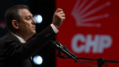 Özgür Özel, İmamoğlu için İzmir'de miting düzenleyeceklerini açıkladı: "İmamoğlu hapiste