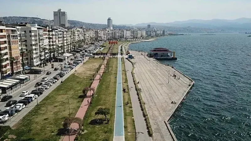 Meteoroloji'den alınan bilgilere göre İzmir'de yeni haftada sıcaklıklar yükseliyor. 
