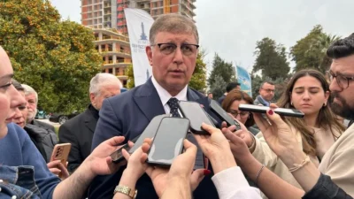 İzmir Büyükşehir Belediye Başkanı Cemil Tugay, CHP'nin 6 Nisan'da yapılacak