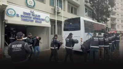 İzmir'in Torbalı ilçesinde düzenlenen suç örgütü operasyonunda, aralarında örgüt lideri