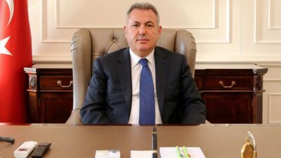 İzmir Valisi Süleyman Elban, Ramazan Bayramı dolayısıyla kutlama mesajı yayımladı
