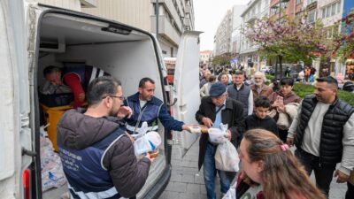 İzmir Büyükşehir Belediyesi’nin ramazan ayının başından bu yana  her akşam