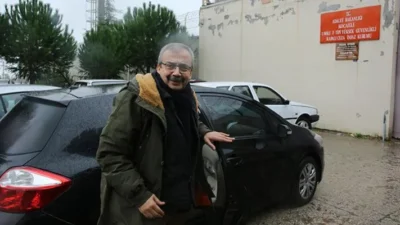 DEM Parti Milletvekili Sırrı Süreyya Önder'in kalp ameliyatının ardından yoğun
