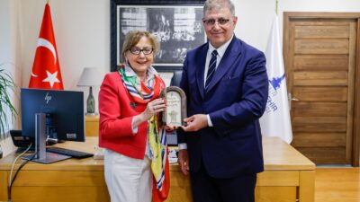 İzmir Büyükşehir Belediye Başkanı Dr. Cemil Tugay, Bosna-Hersek’in Ankara Büyükelçisi