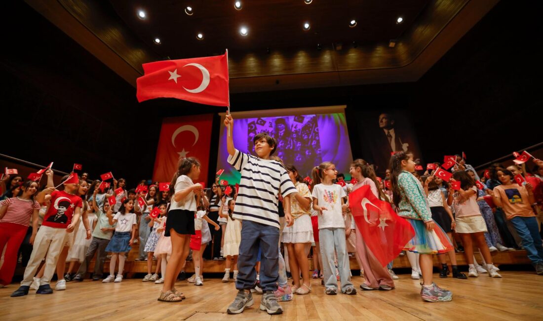 İzmir Büyükşehir Belediyesi’nin 23 Nisan Ulusal Egemenlik ve Çocuk Bayramı