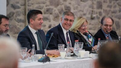 İzmir Büyükşehir Belediye Başkanı Dr. Cemil Tugay, İzmir Ekonomik Kalkınma