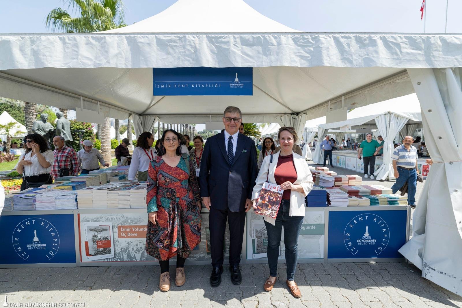 İzmir Büyükşehir Belediyesi’nin yeni kent kültürü dergisi yayın hayatına başladı.