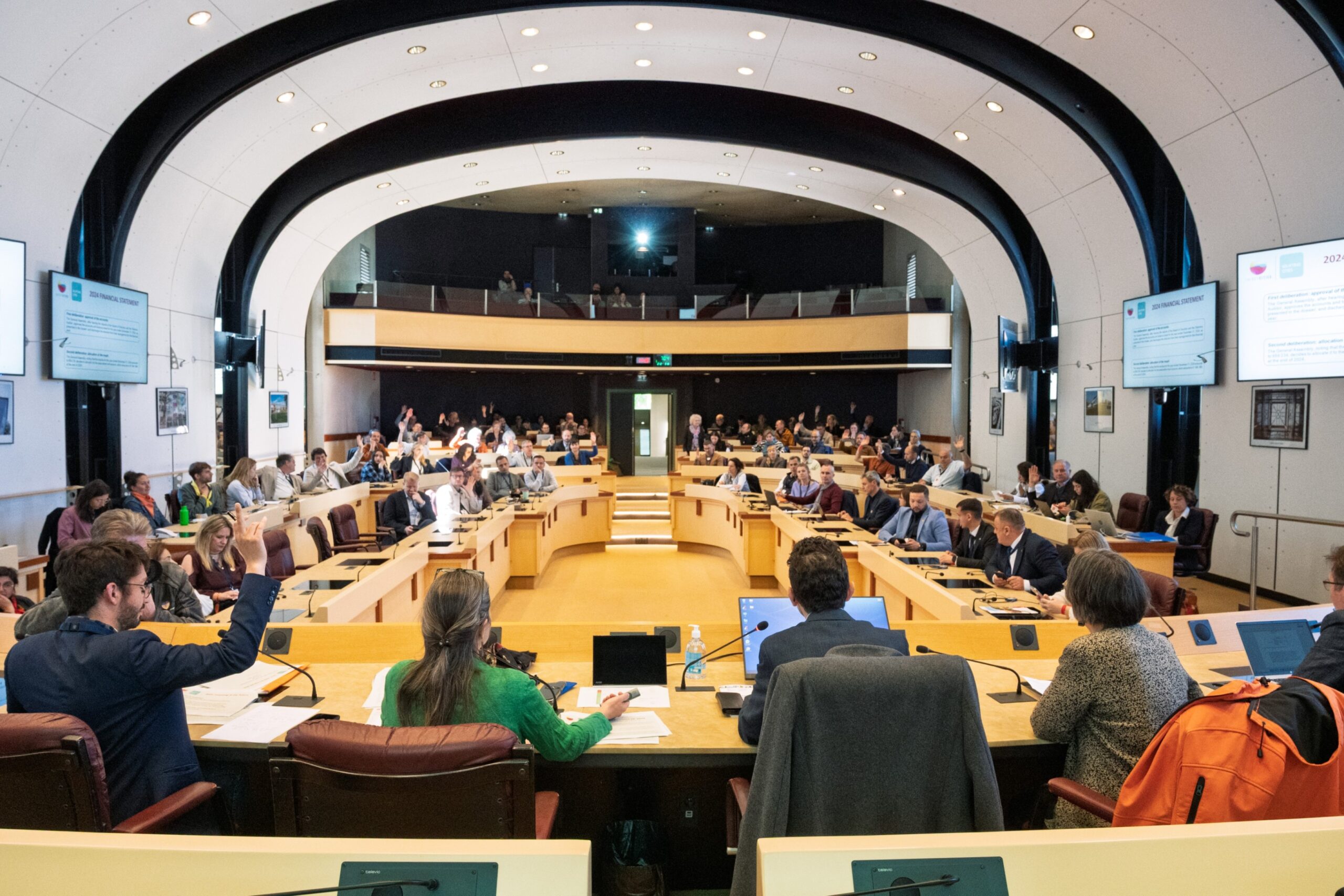 Bornova Belediye Başkanı Ömer Eşki, Fransa’da düzenlenen Energy Cities Yıllık