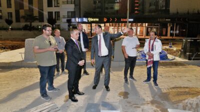 18 Türk devletinin kurucuları ve tarihi figürler, Bornova’da kurulan meydanda