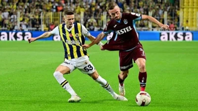 Süper Lig'de haftanın en kritik karşılaşmasında Fenerbahçe, Kadıköy'de Trabzonspor'u konuk