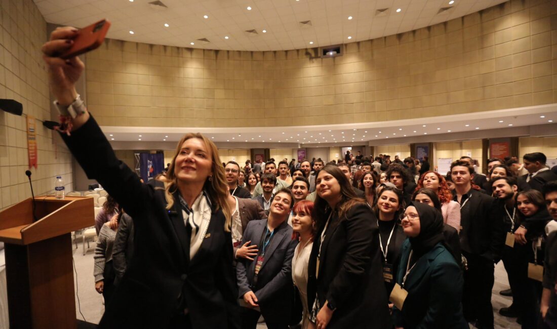Konak Belediyesi, Sosyal İklim Derneği’yle birlikte yürüttüğü İklim İçin Gençlik