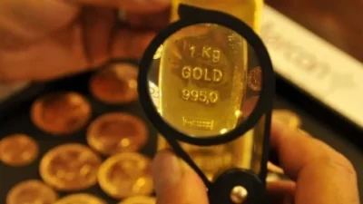 Altın fiyatları, doların değer kaybetmesi ve küresel piyasalardaki belirsizliklerin etkisiyle