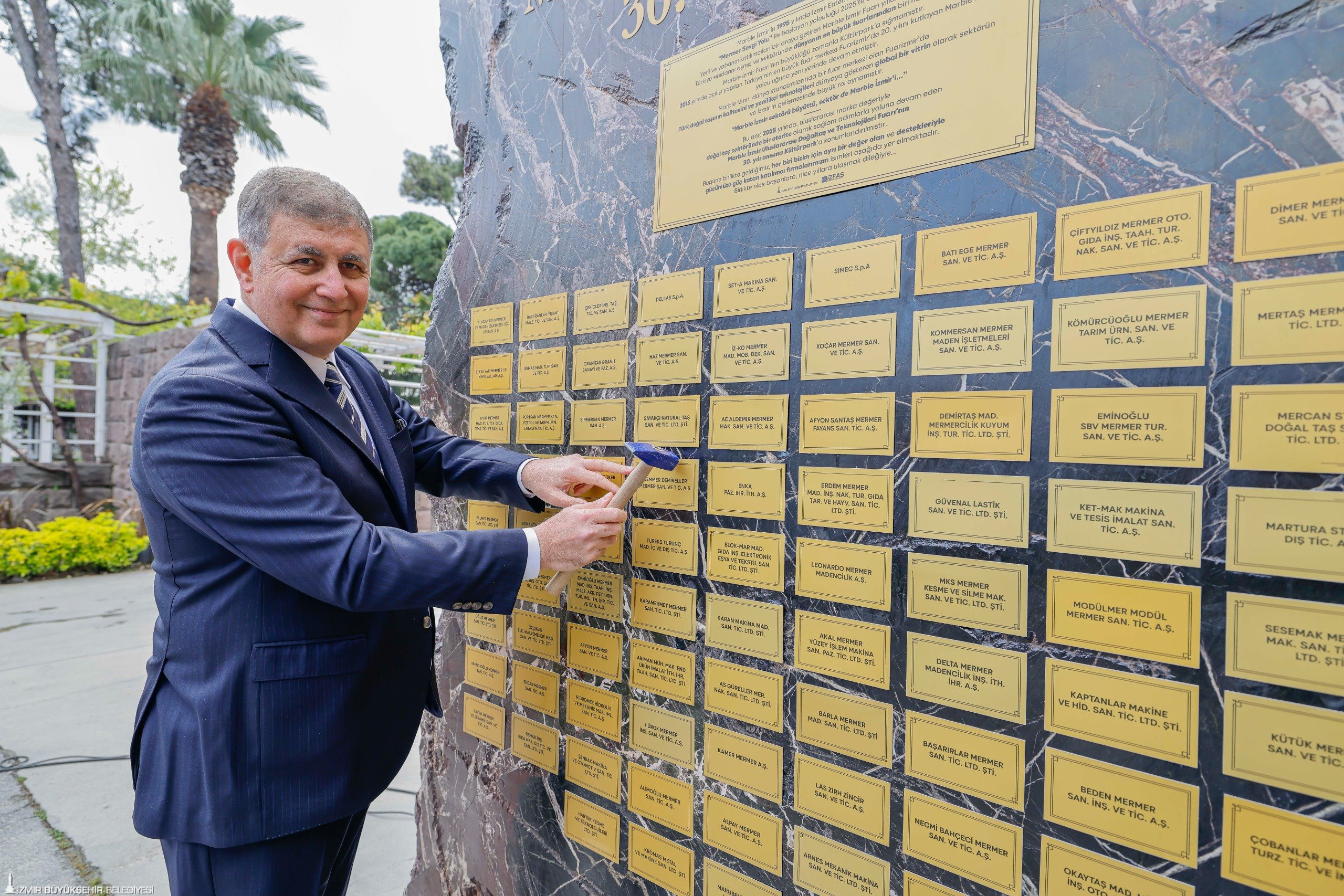 İzmir Büyükşehir Belediye Başkanı Dr. Cemil Tugay, Marble İzmir Fuarı’nın