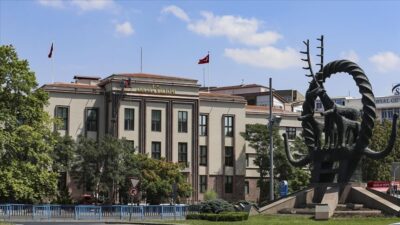 CHP'nin 23 Nisan'da Birinci Meclis önünde toplanıp Anıtkabir'e yürüme planı,