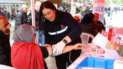 Bayraklı Belediyesi, Dünya Sağlık Haftası kapsamında toplumda sağlık bilincini artırmak