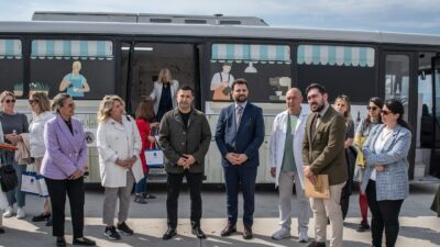 İzmir Büyükşehir Belediyesi Meslek Fabrikası’nın gençlere kahve hazırlama ve sunma