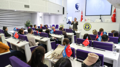 Buca’da çocuklarda 21. yüzyıl becerilerini geliştirme konusu masaya yatırıldı.
