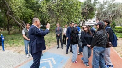 İzmir Büyükşehir Belediye Başkanı Dr. Cemil Tugay Buca’da sahaya inerek