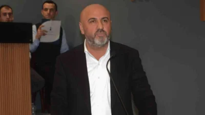CHP İzmir İl Yönetimi tarafından görevden alınan Karabağlar İlçe Başkanı