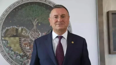 CHP'den ihraç edilen Lütfü Savaş'ın avukatı Onur Yusuf Üregen kurultay