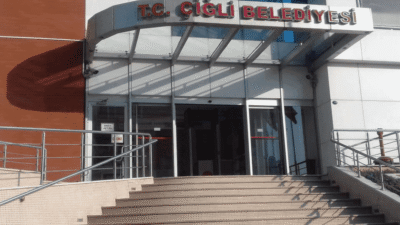 İzmir'in Çiğli ilçesinde 23 Nisan Ulusal Egemenlik ve Çocuk Bayramı