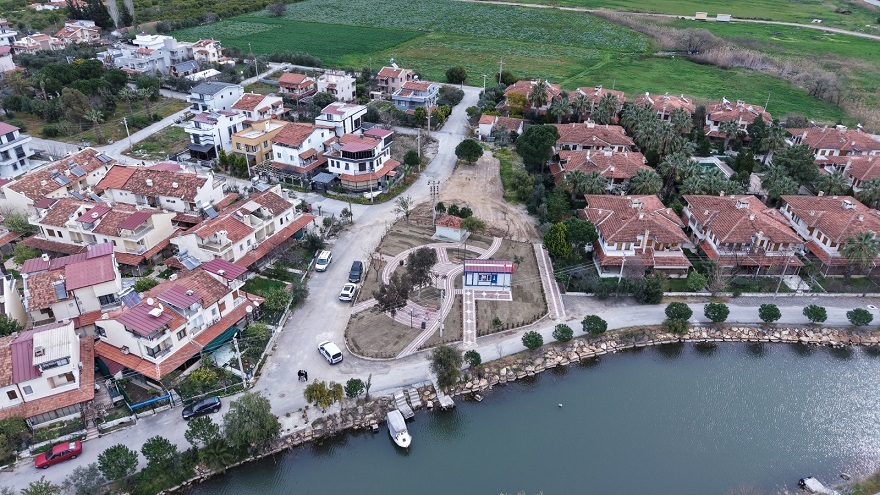 Menderes Belediyesi, Gümüldür’de yapımına başladığı İnönü Parkı’nı vatandaşların hizmetine açtı.