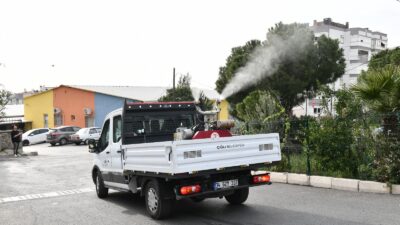 Çiğli Belediyesi, larva döneminin başlamasıyla artan sivrisinek popülasyonunu kontrol altına