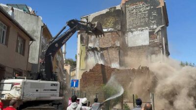 İstanbul'da meydana gelen 6,2 büyüklüğündeki deprem, kısa sürede tüm Marmara