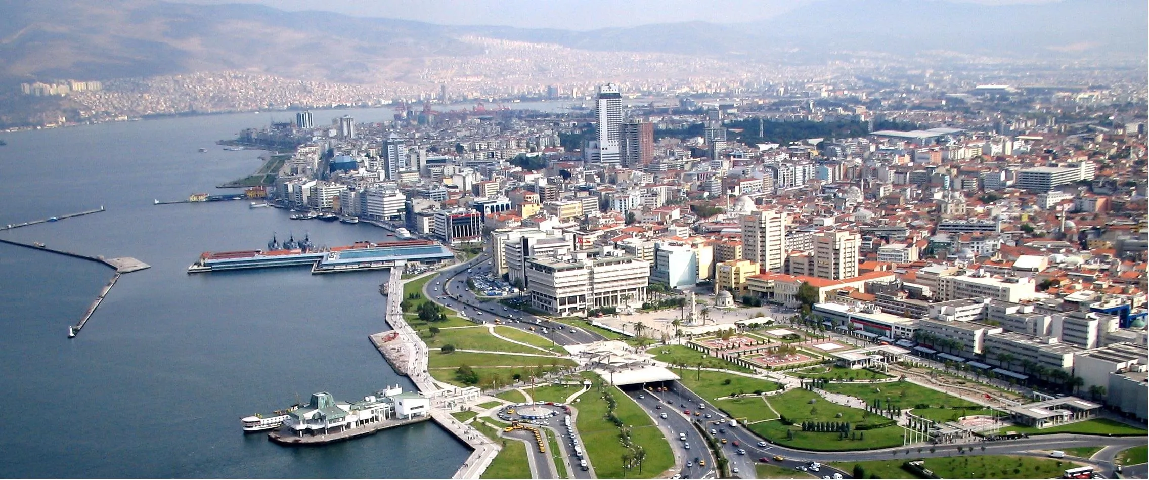 İzmir, Türkiye'nin deprem riski en yüksek kentlerinden biri olarak öne