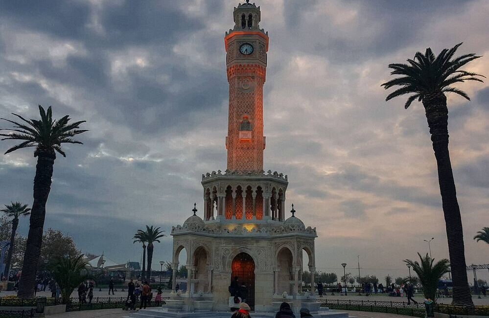 METEOROLOJİ UYARIYOR | İzmir'de nisan ayında beklenen bahar havası yerini