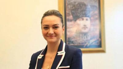 İstanbul Büyükşehir Belediyesi’ne yönelik yolsuzluk soruşturması kapsamında gözaltına alınan Özel
