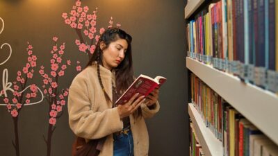 İzmir Büyükşehir Belediyesi 61’incisi düzenlenen “Kütüphane Haftası” etkinlikleri kapsamında Konak