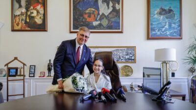 İzmir Büyükşehir Belediye Başkanı Dr. Cemil Tugay, 23 Nisan Ulusal